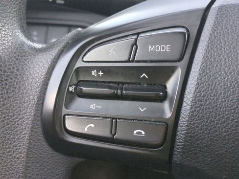 Used 2021 Hyundai Venue SE image 23