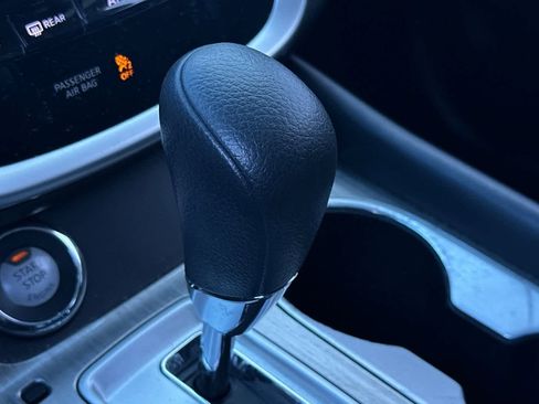 Used 2015 Nissan Murano S w/ Navigation Package image 24