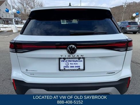 Certified 2025 Volkswagen Tiguan SE AWD/4WD image 6