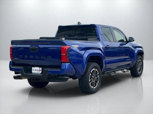 Certified 2025 Toyota Tacoma TRD Sport image 5