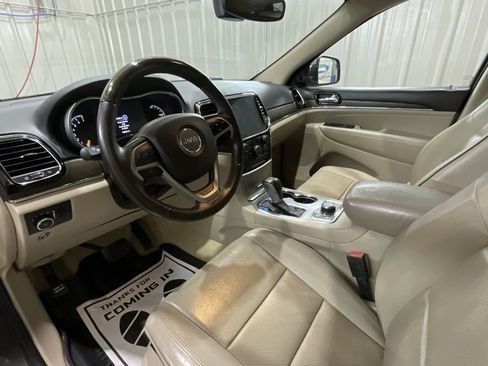 Used 2019 Jeep Grand Cherokee Overland image 9