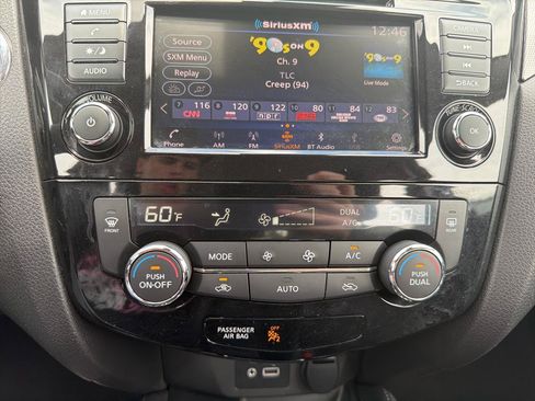 Used 2020 Nissan Rogue Sport SV w/ Technology Package AWD/4WD image 25