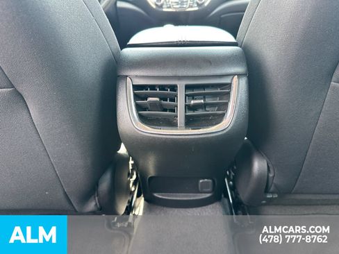 Used 2025 Chevrolet Malibu LT FWD image 26
