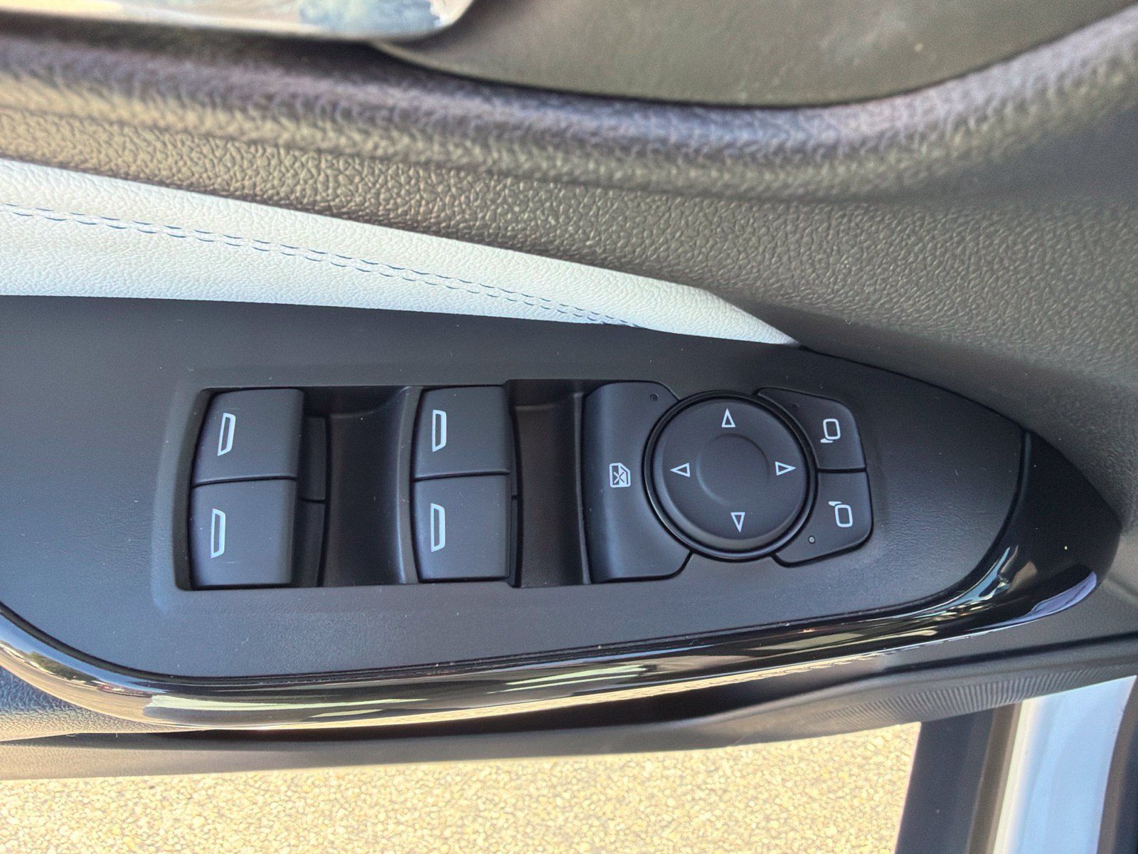 Used 2025 Chevrolet Trax LT w/ Driver Confidence Package FWD image 12