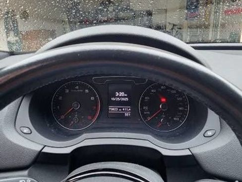 Used 2018 Audi Q3 2.0T Premium w/ Convenience Package image 2