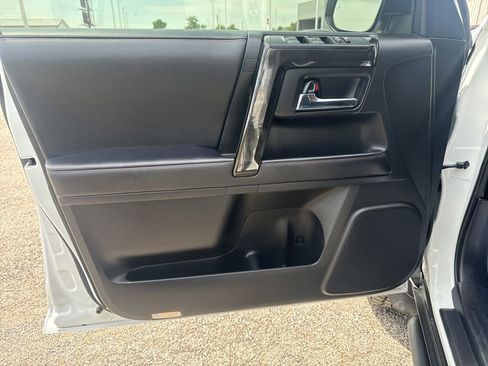 Used 2024 Toyota 4Runner TRD Off-Road Premium w/ Off Road Premium Plus Package AWD/4WD image 18