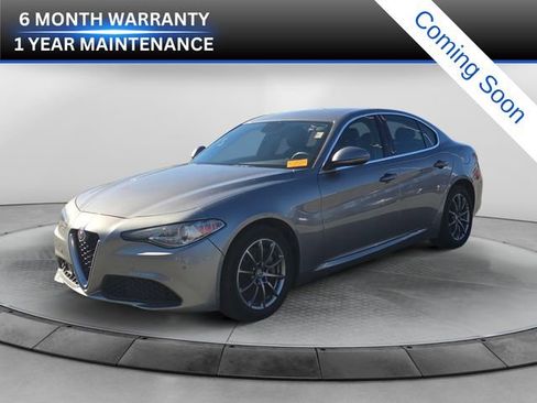 Used 2018 Alfa Romeo Giulia AWD image 1