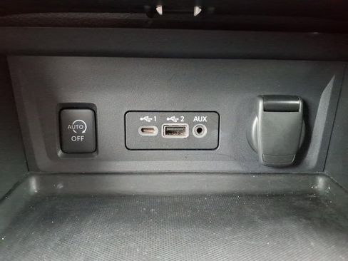Used 2025 Nissan Sentra SV w/ Trunk Package FWD image 22