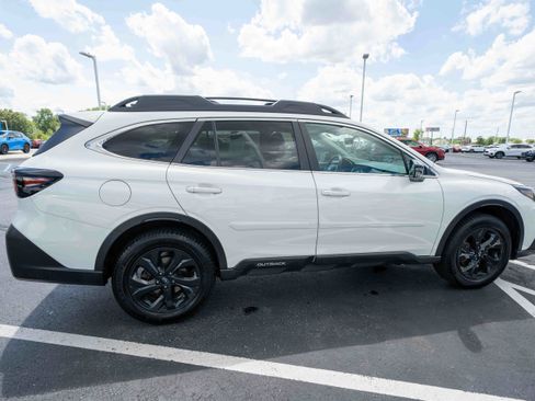 Used 2022 Subaru Outback Onyx Edition XT AWD/4WD image 6