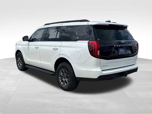 Used 2025 Ford Expedition Active RWD image 7
