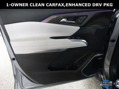 Used 2024 Chevrolet Traverse RS FWD image 9