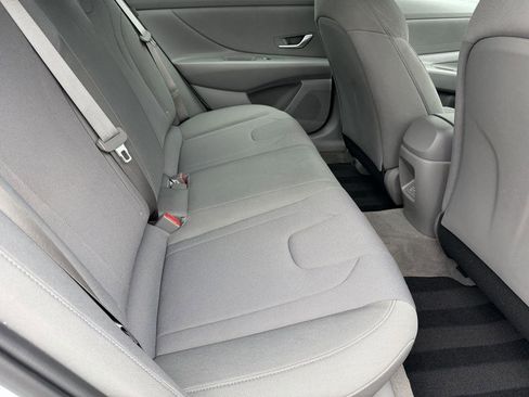 Certified 2025 Hyundai Elantra SE w/ Cargo Package image 27