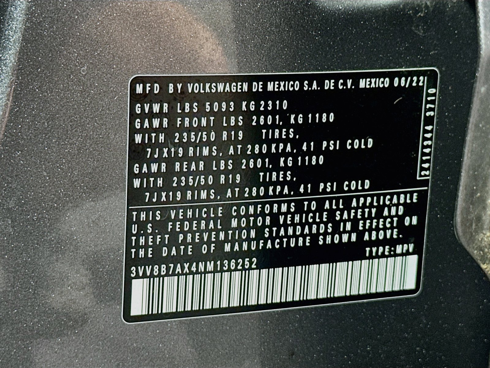 Used 2022 Volkswagen Tiguan SE R-Line AWD/4WD image 32