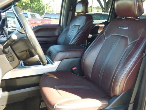 Used 2017 Ford F350 Platinum w/ Platinum Ultimate Package image 28