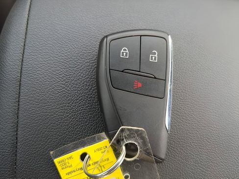 Used 2023 Chevrolet Colorado LT w/ LT Convenience Package image 33