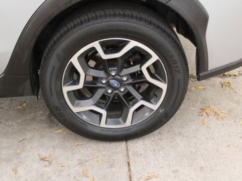 Used 2017 Subaru Crosstrek 2.0i Premium image 22