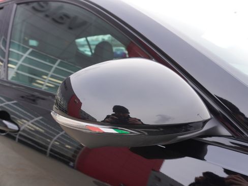 New 2025 Alfa Romeo Tonale image 12