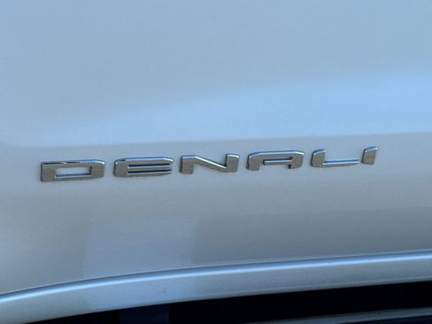 Certified 2021 GMC Sierra 1500 Denali w/ Driver Alert Package II AWD/4WD image 9