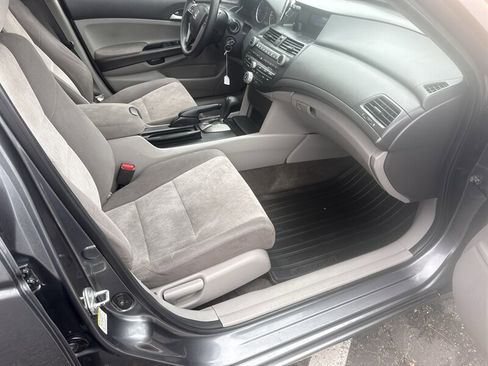 Used 2010 Honda Accord LX image 21