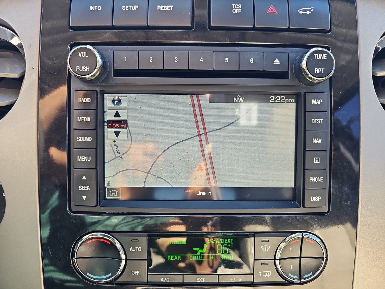 Used 2014 Ford Expedition Limited w/ Equipment Group 301A AWD/4WD image 19