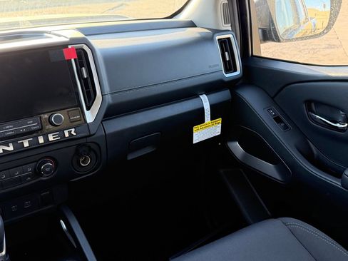 New 2026 Nissan Frontier SV image 12