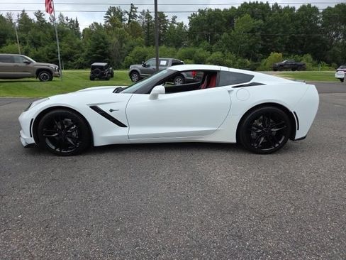 Used 2018 Chevrolet Corvette Stingray Coupe w/ 1LT RWD image 4