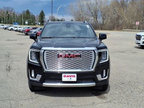 Used 2021 GMC Yukon Denali w/ Denali Premium Package AWD/4WD image 9