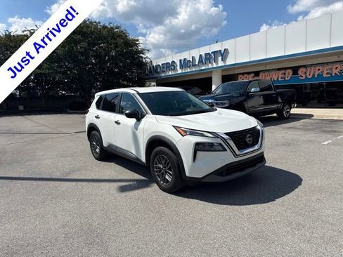 Used 2023 Nissan Rogue S AWD/4WD image 1