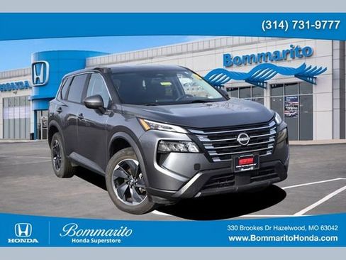 Used 2024 Nissan Rogue SV image 1