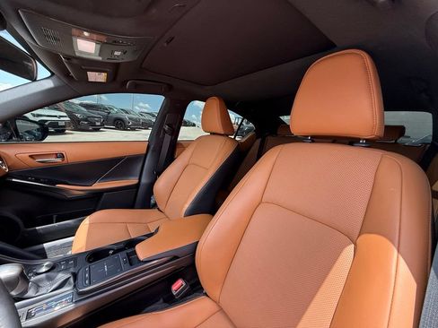 Used 2025 Lexus IS 350 F Sport w/ Accessory Package 2 RWD image 15