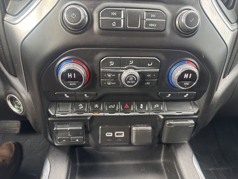 Used 2020 Chevrolet Silverado 1500 LT Trail Boss image 25