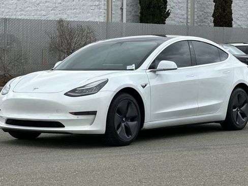 Used 2020 Tesla Model 3 image 8