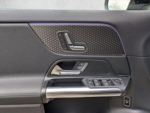 Certified 2025 Mercedes-Benz GLA 250 image 4