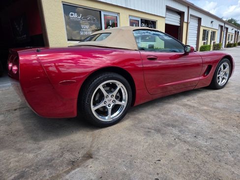 Used 2004 Chevrolet Corvette Convertible w/ Preferred Equipment Group RWD image 7