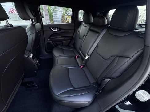 New 2026 Jeep Compass Latitude image 29