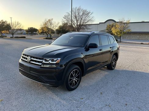 Used 2019 Volkswagen Atlas S image 2