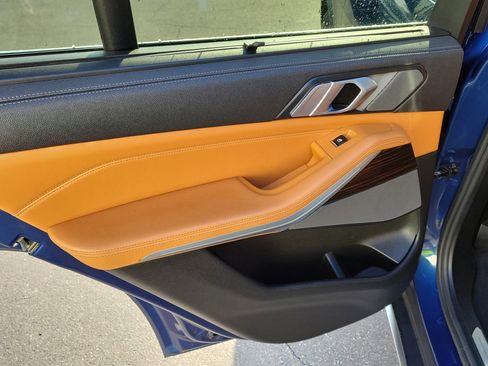 Used 2021 BMW X5 xDrive40i w/ Premium Package image 10