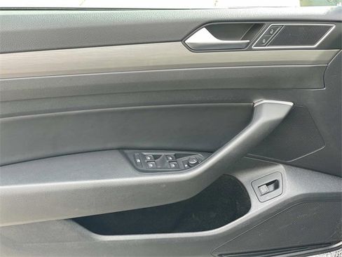 Used 2020 Volkswagen Arteon SE image 19