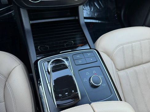 Used 2019 Mercedes-Benz GLS 450 4MATIC image 40