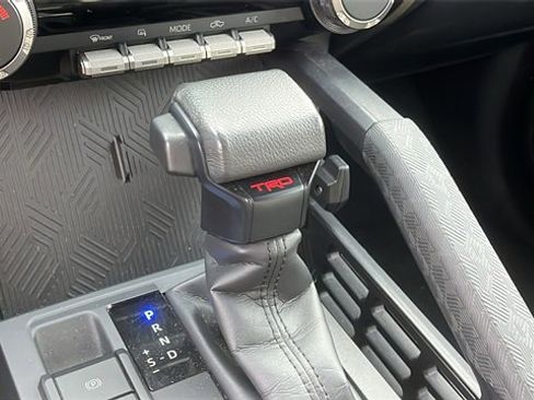 Used 2024 Toyota Tacoma TRD Off-Road image 17