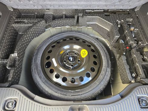 Used 2019 Buick Encore Sport Touring image 20