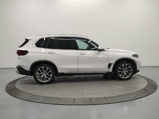 Used 2026 BMW X5 sDrive40i RWD image 9