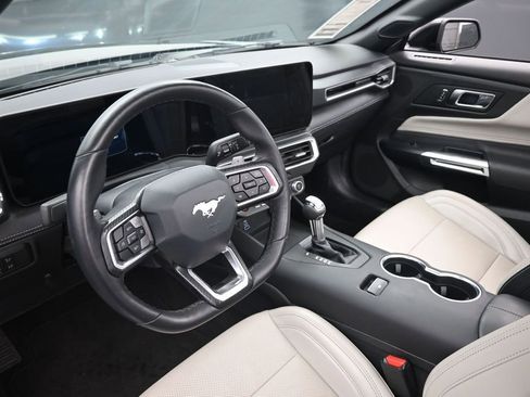 Used 2025 Ford Mustang GT Premium RWD image 21