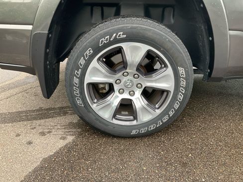 Used 2022 RAM 1500 Laramie AWD/4WD image 19