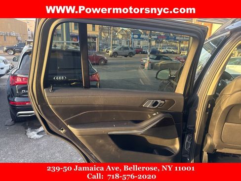Used 2021 BMW X7 xDrive40i w/ Parking Assistance Package image 28