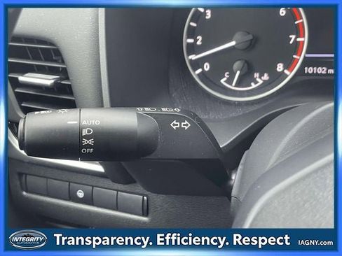 Certified 2025 Nissan Rogue SV image 26