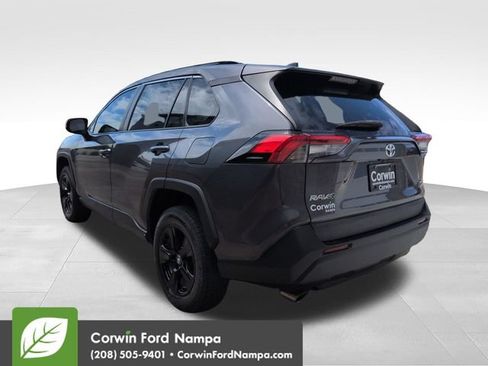 Used 2021 Toyota RAV4 XLE w/ XLE Grade Weather Package AWD/4WD image 5