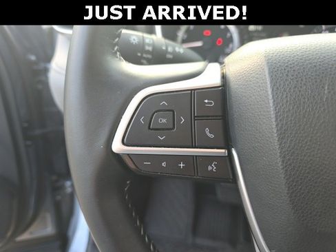 Used 2024 Toyota Highlander XLE image 15