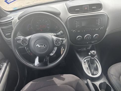 Used 2015 Kia Soul FWD image 10