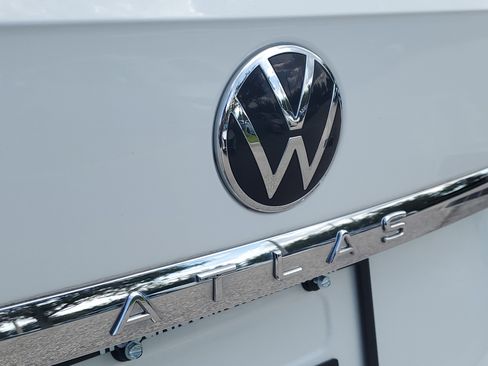 Used 2022 Volkswagen Atlas SE image 6